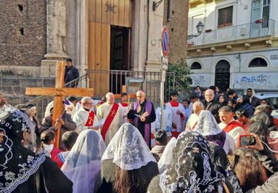 Via Crucis delle comunità cattoliche multietniche: Pace, accoglienza, fratellanza, pari dignità