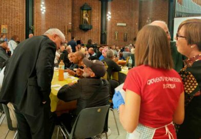Pranzo di Sant’Elisabetta, l’arcivescovo: «La povertà ci insegna a non vivere ripiegati su noi stessi»